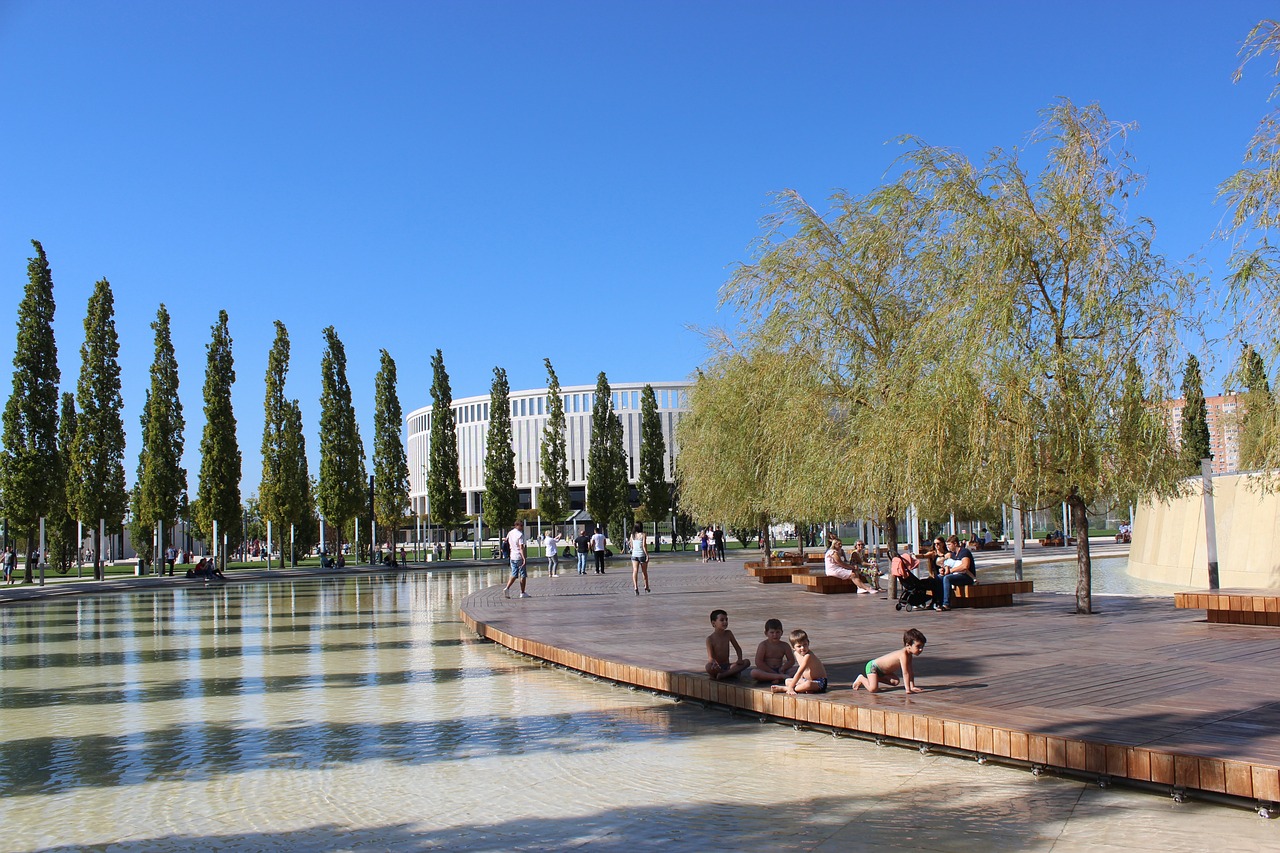 誰才是世界第一後腰？賴斯PK羅德裏 本賽季英超數據大對比！.